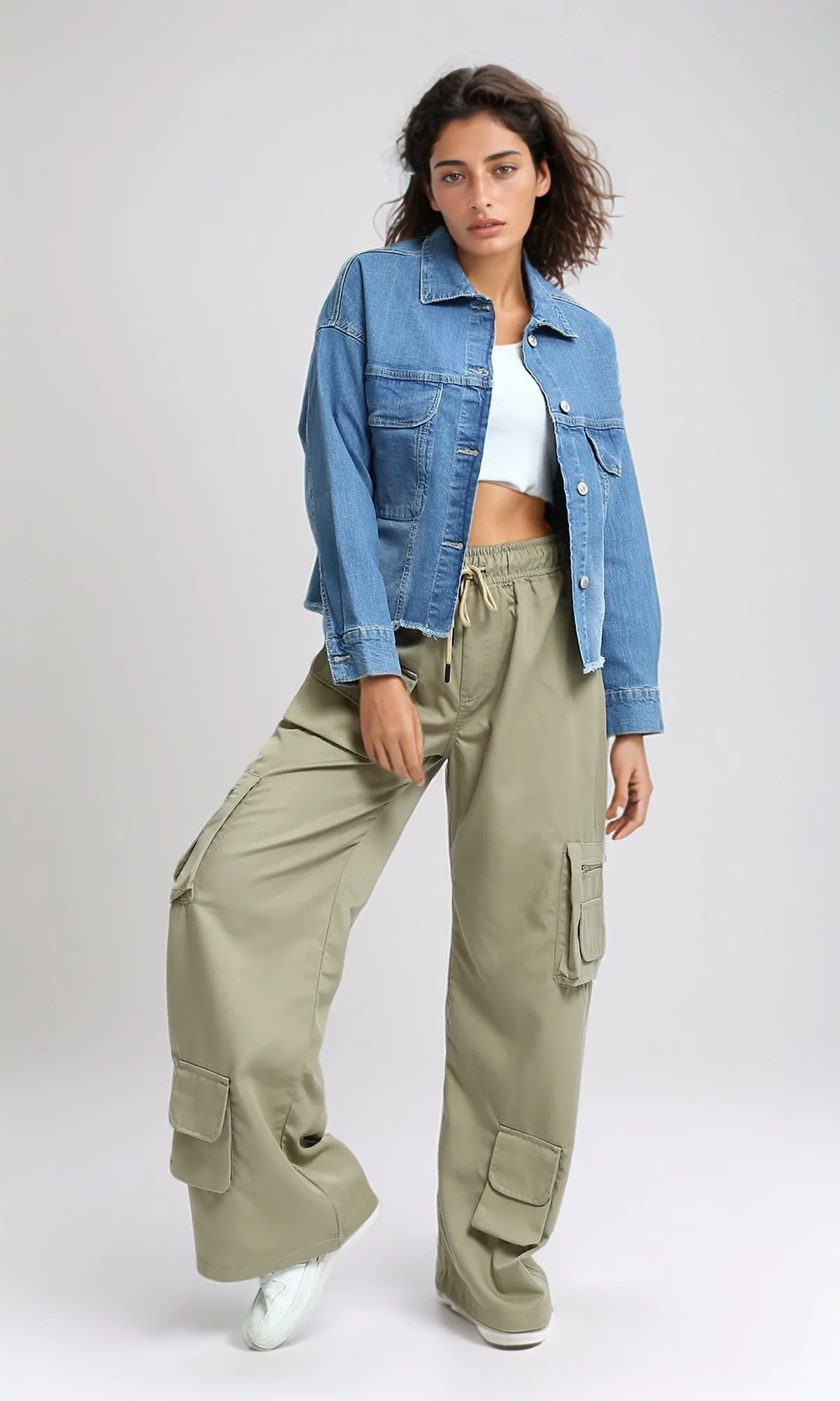 O200520 - Fashionable Long Sleeves Cropped Denim Jacket - Light Blue